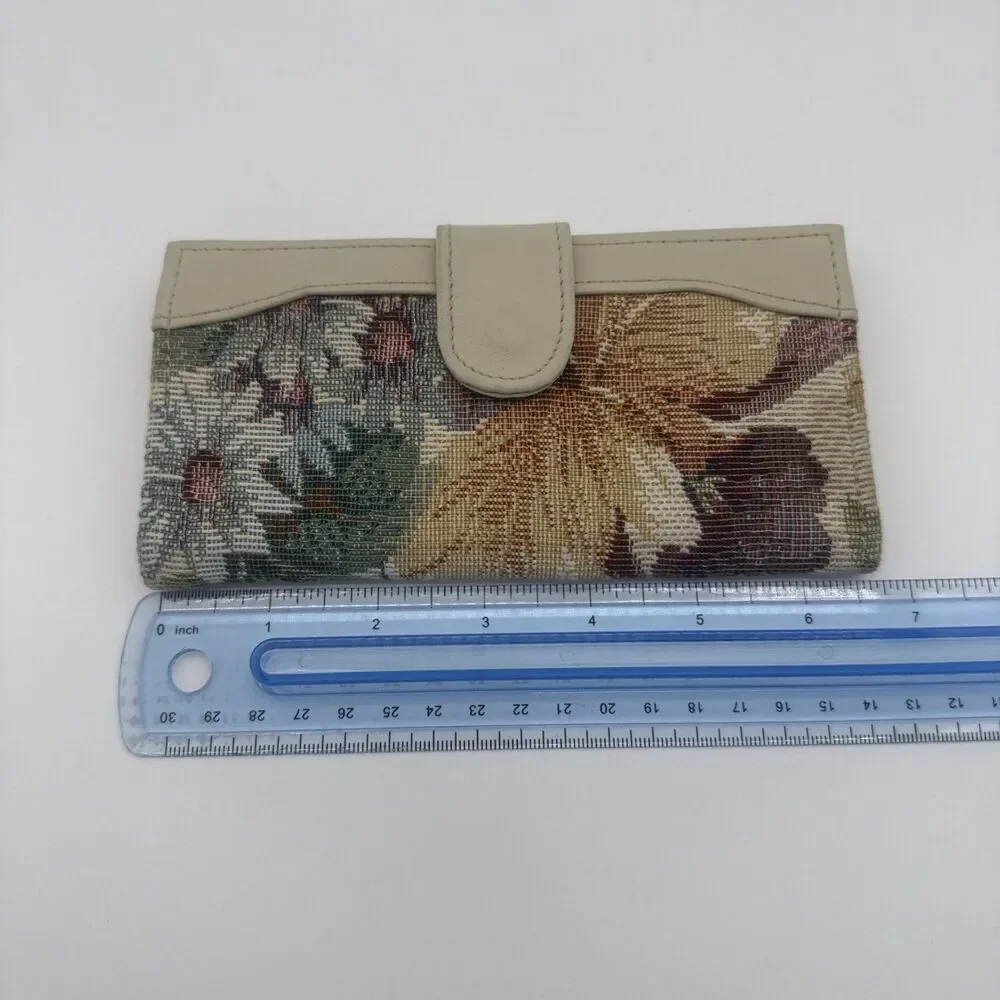 Vintage Floral Tapestry Wallet Billfold